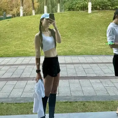 龙诚飞